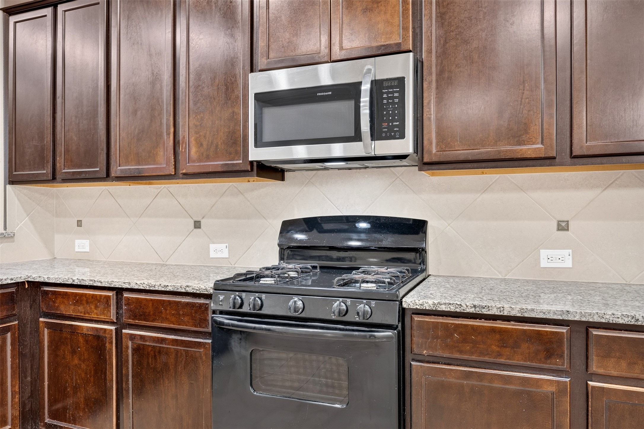 2403 Summers Glen Court Property Photo 13