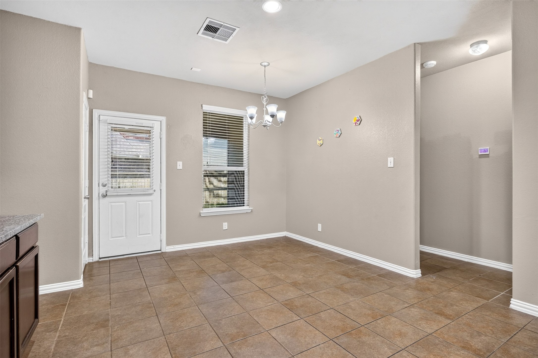 2403 Summers Glen Court Property Photo 16