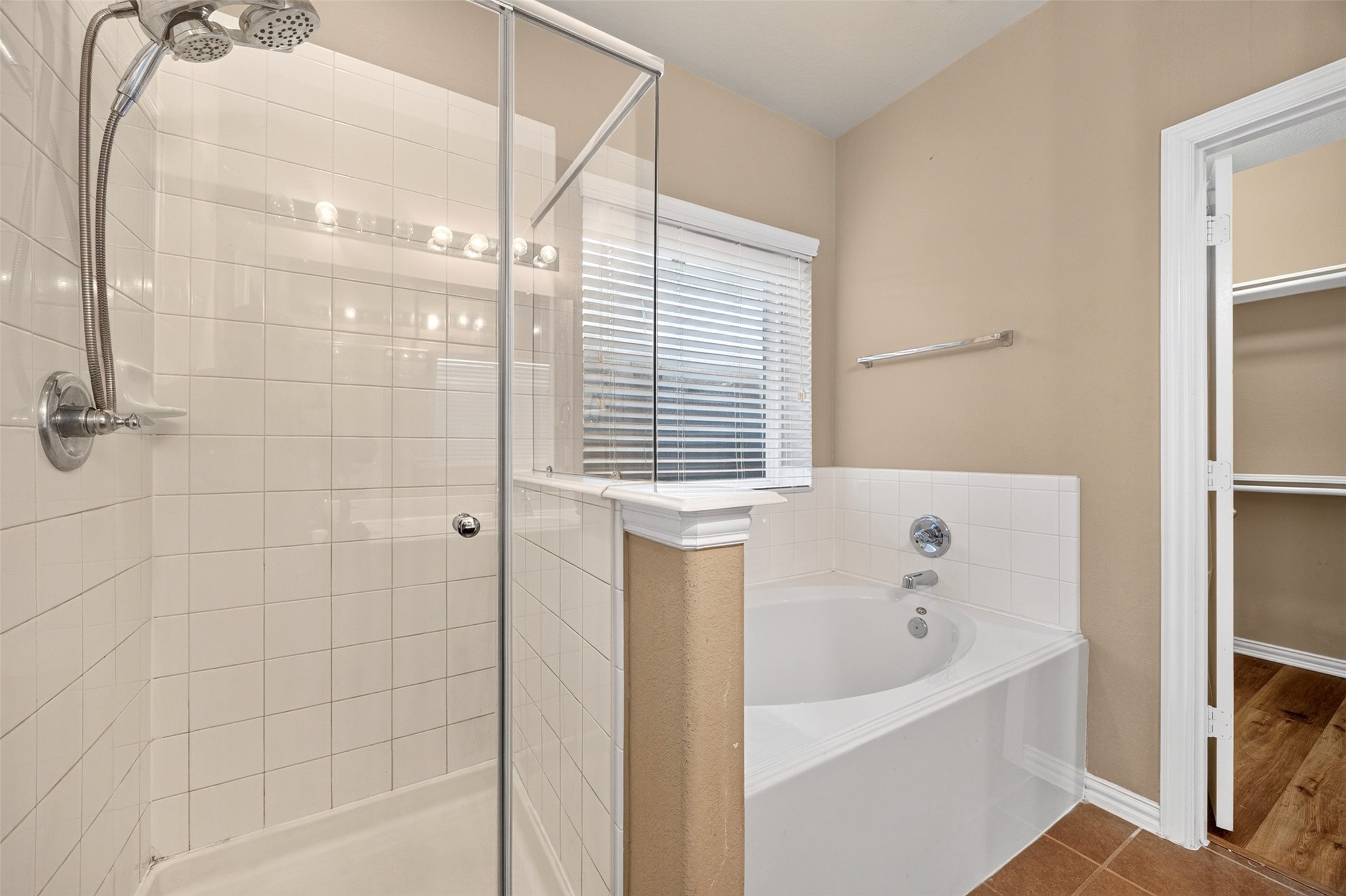 2403 Summers Glen Court Property Photo 21
