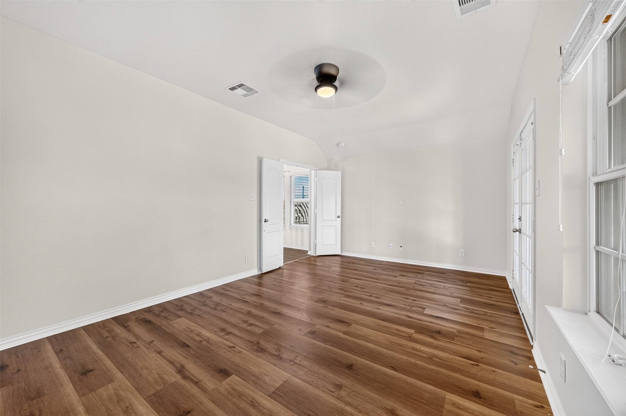 2403 Summers Glen Court Property Photo 29