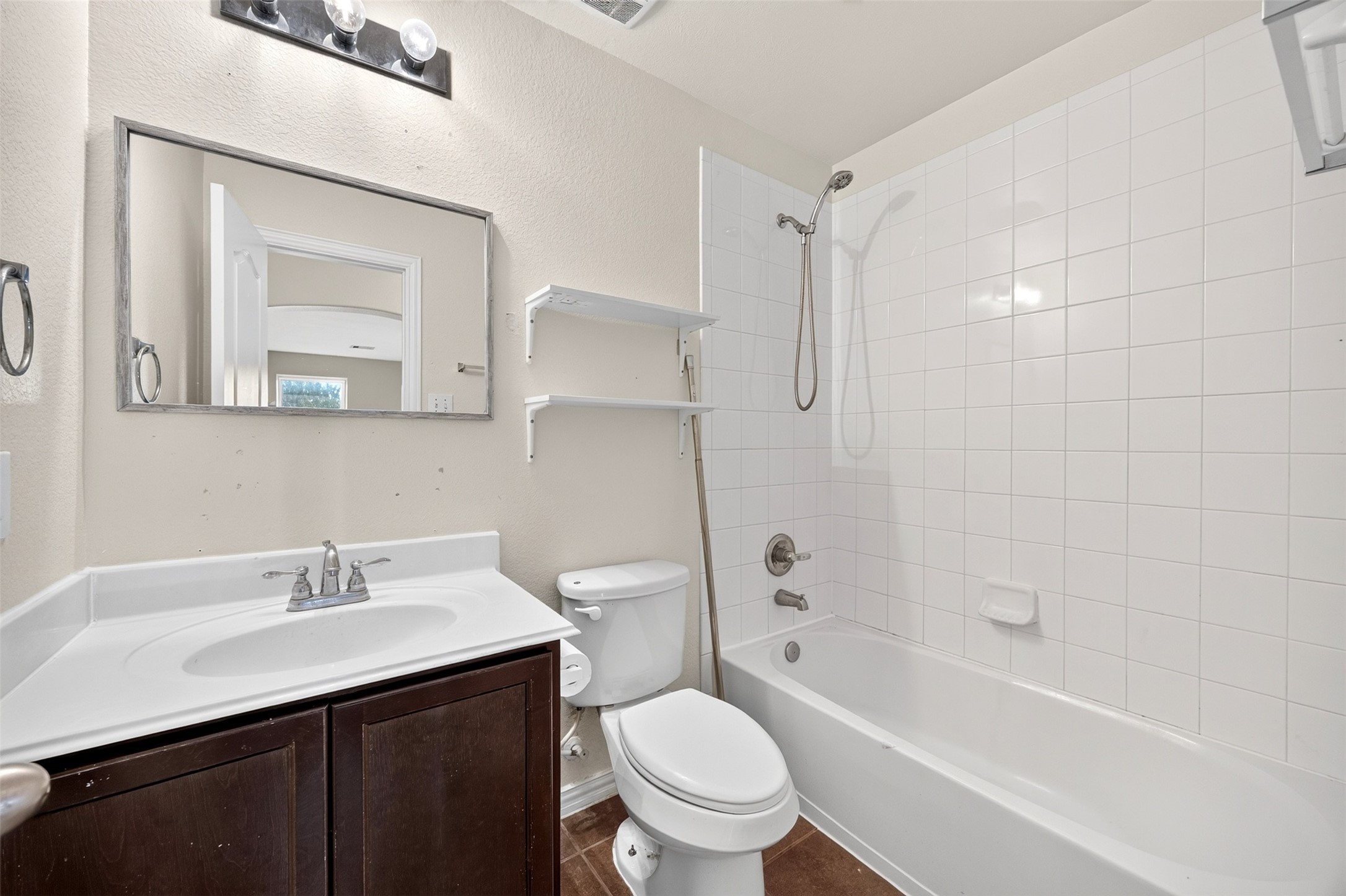 2403 Summers Glen Court Property Photo 34