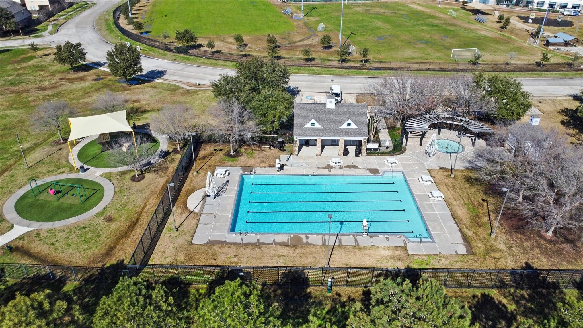 2403 Summers Glen Court Property Photo 48