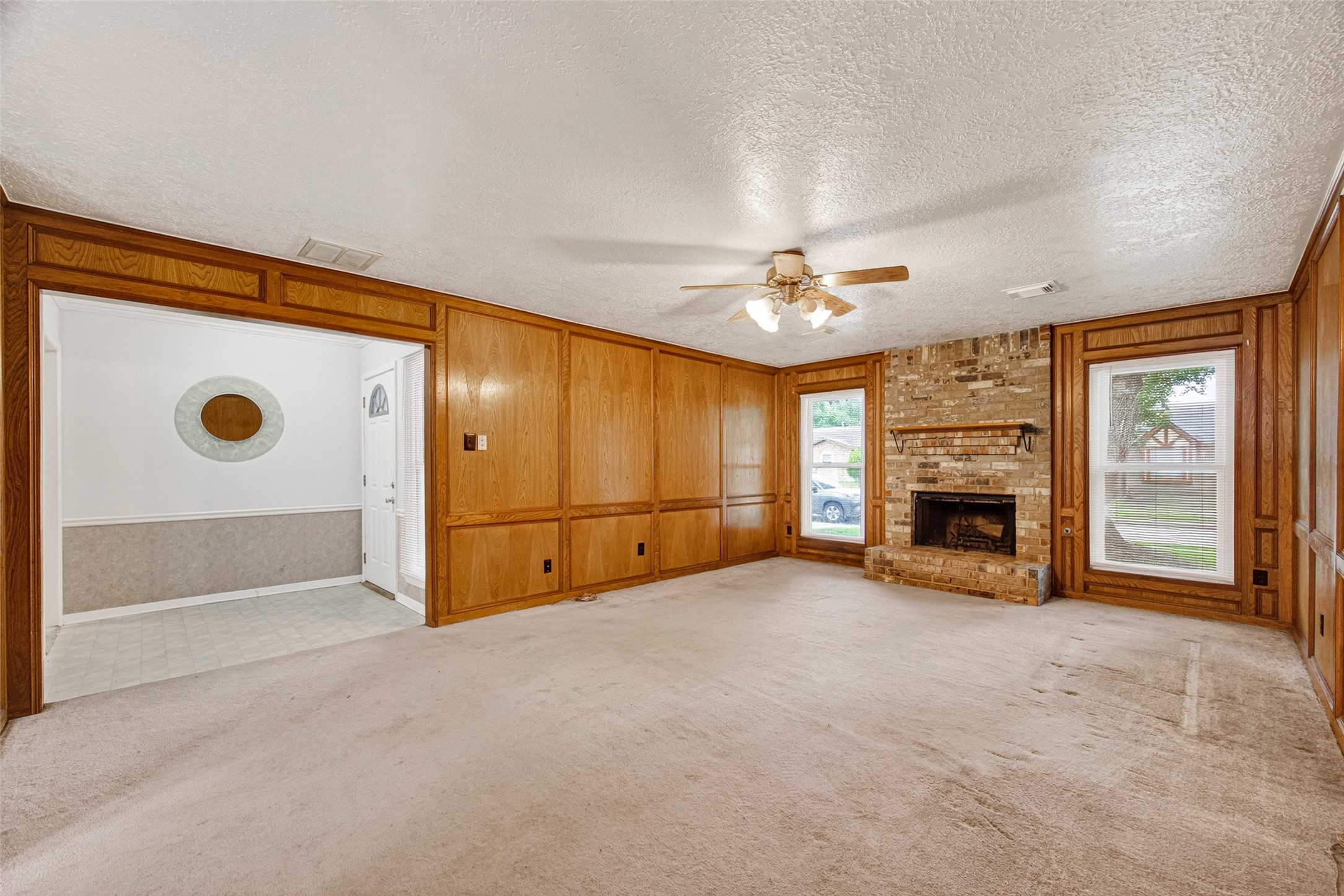 4214 Parkland Street Property Photo 8