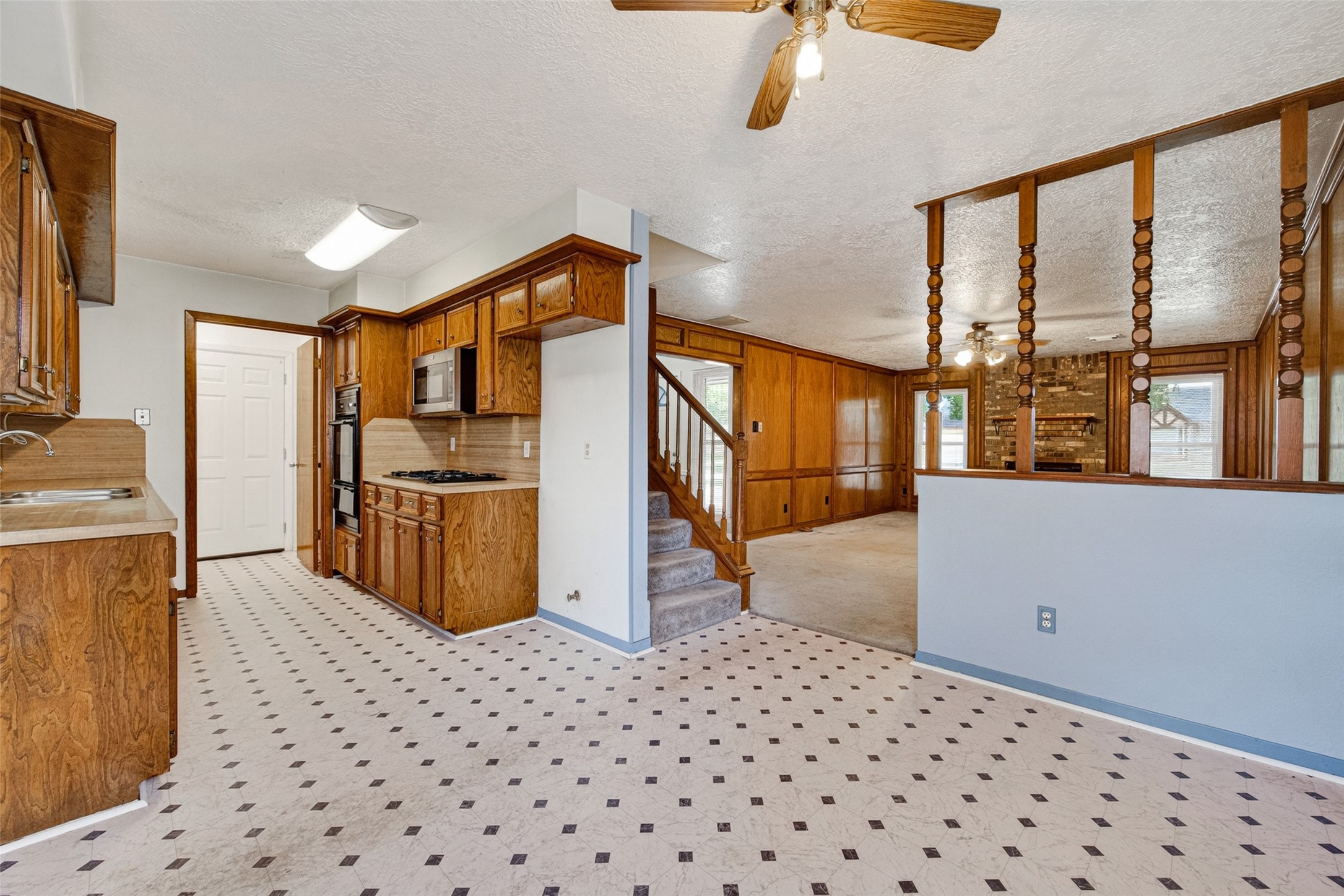 4214 Parkland Street Property Photo 14