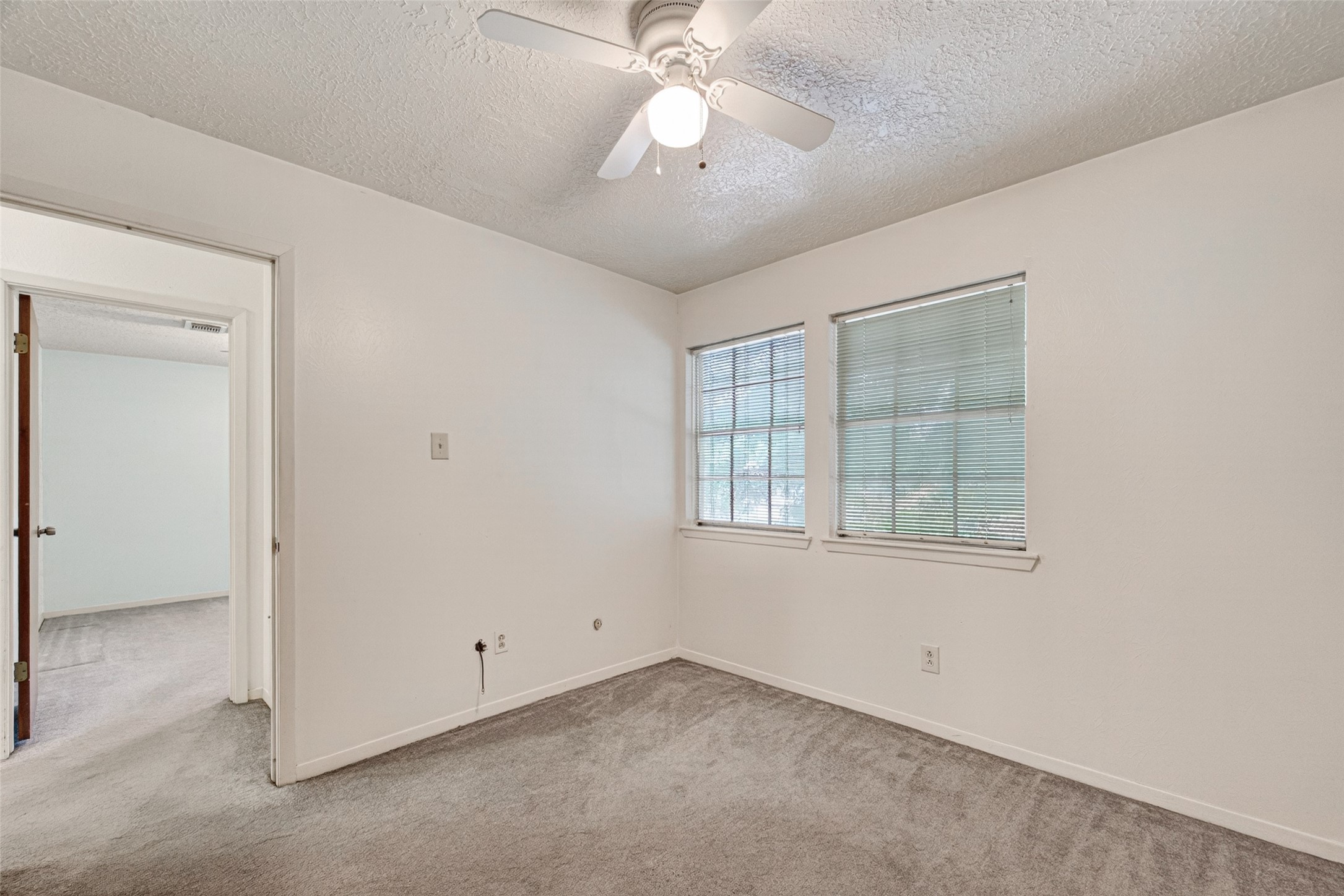 4214 Parkland Street Property Photo 29