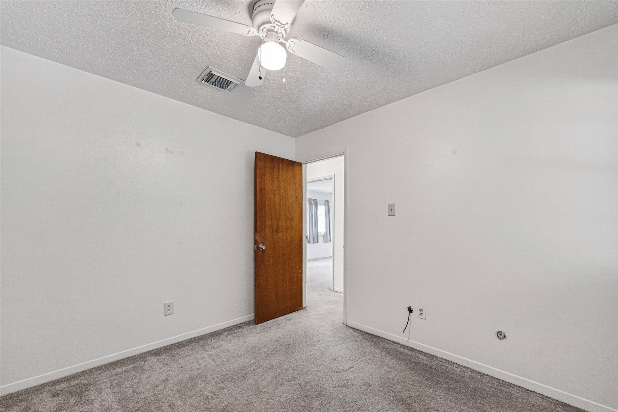 4214 Parkland Street Property Photo 30