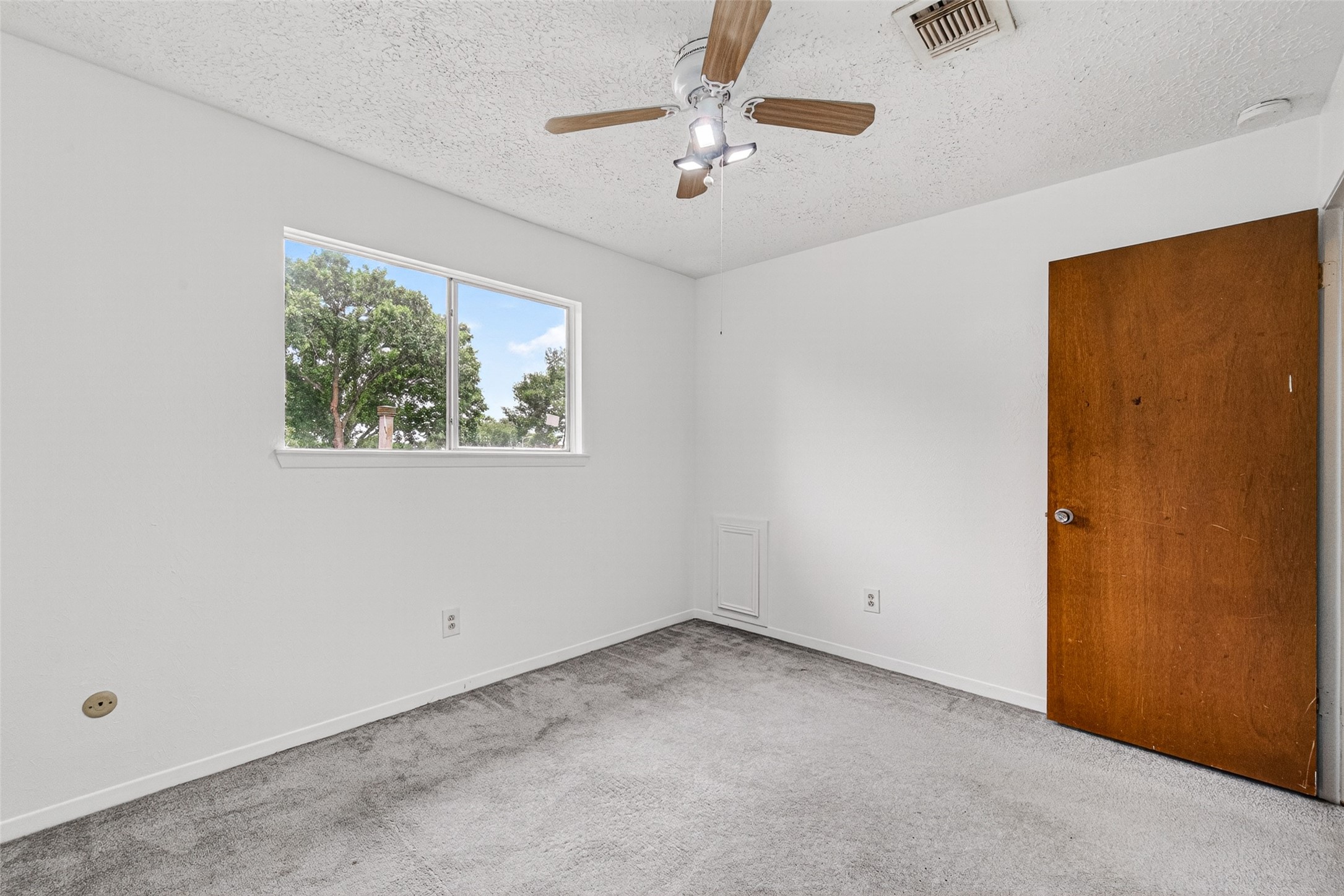 4214 Parkland Street Property Photo 39