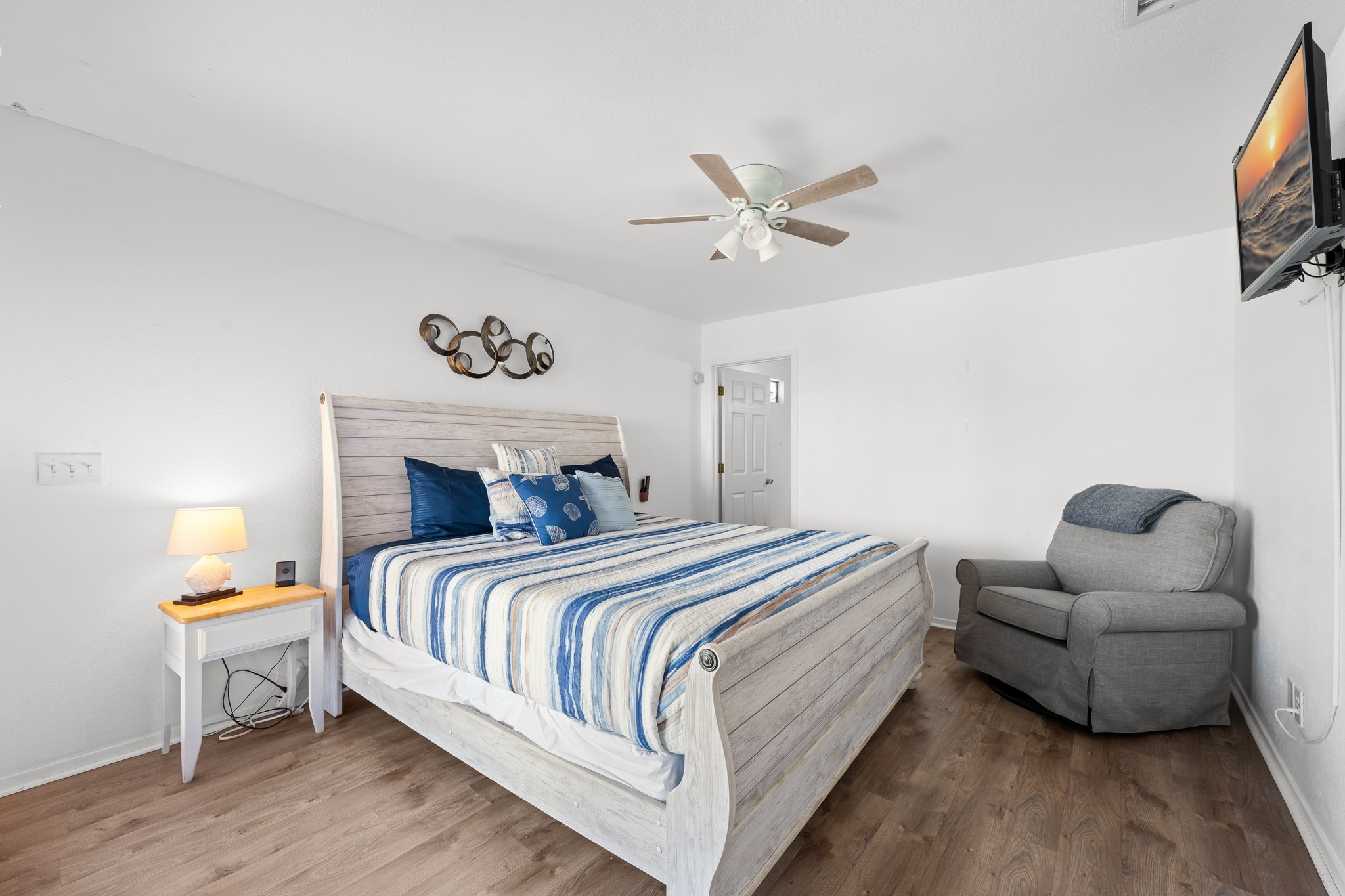 12927 Buccaneer Parkway Property Photo 16
