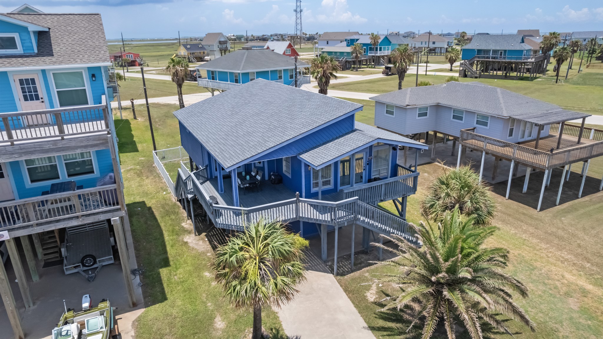 12927 Buccaneer Parkway Property Photo 34