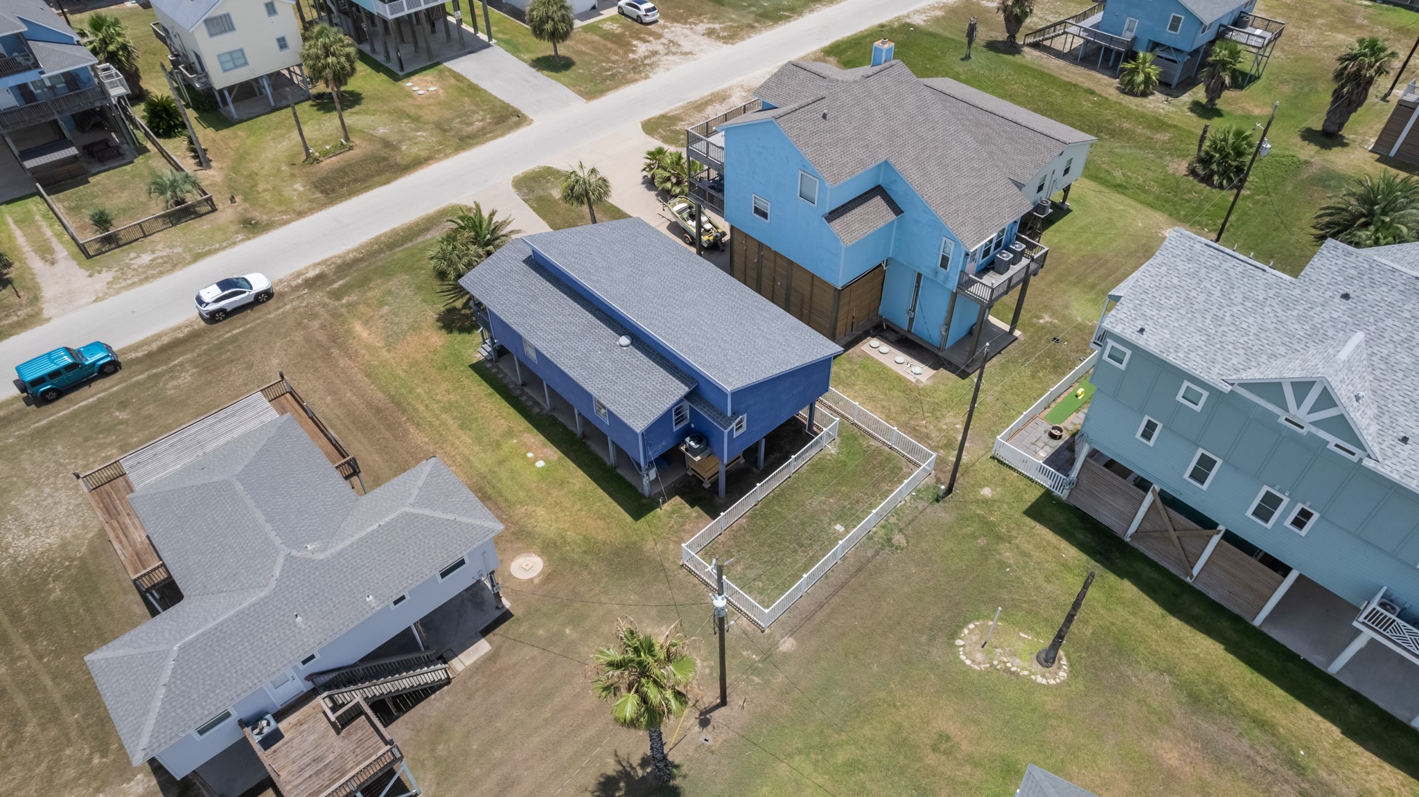 12927 Buccaneer Parkway Property Photo 44