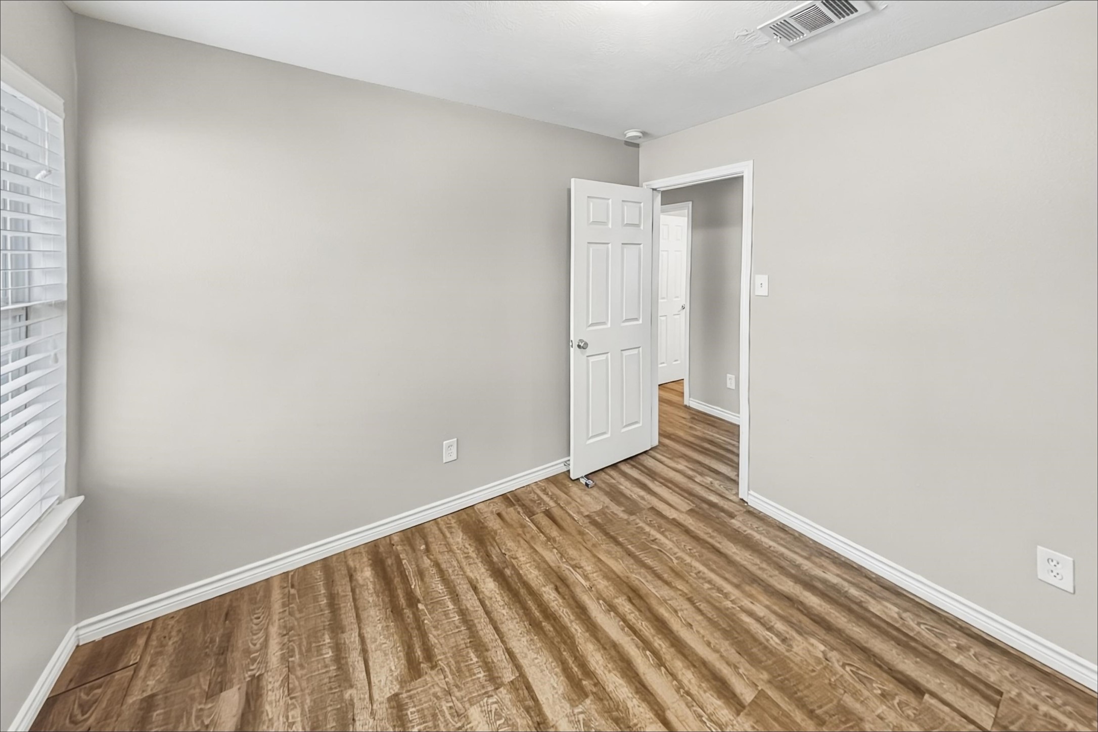 13319 Ambrosa Drive Property Photo 10