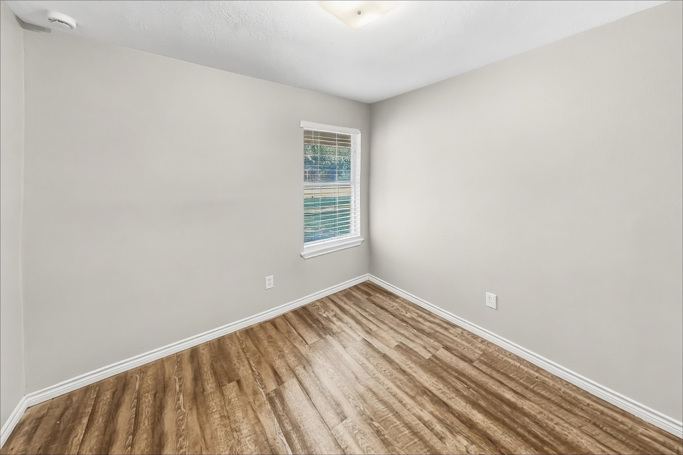 13319 Ambrosa Drive Property Photo 14