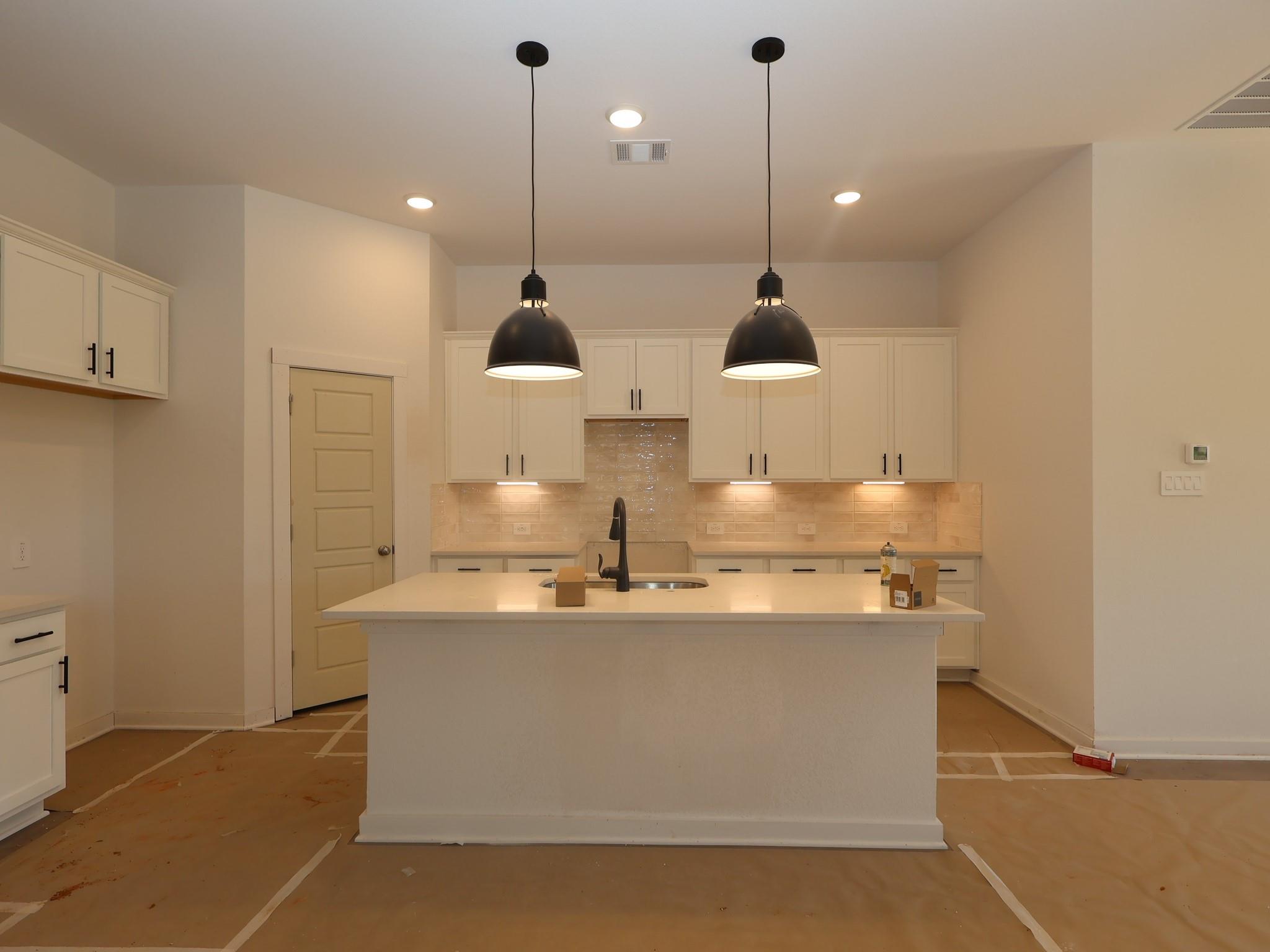 922 Garden Path Drive, Willis Tx 77378 Property Photo 3