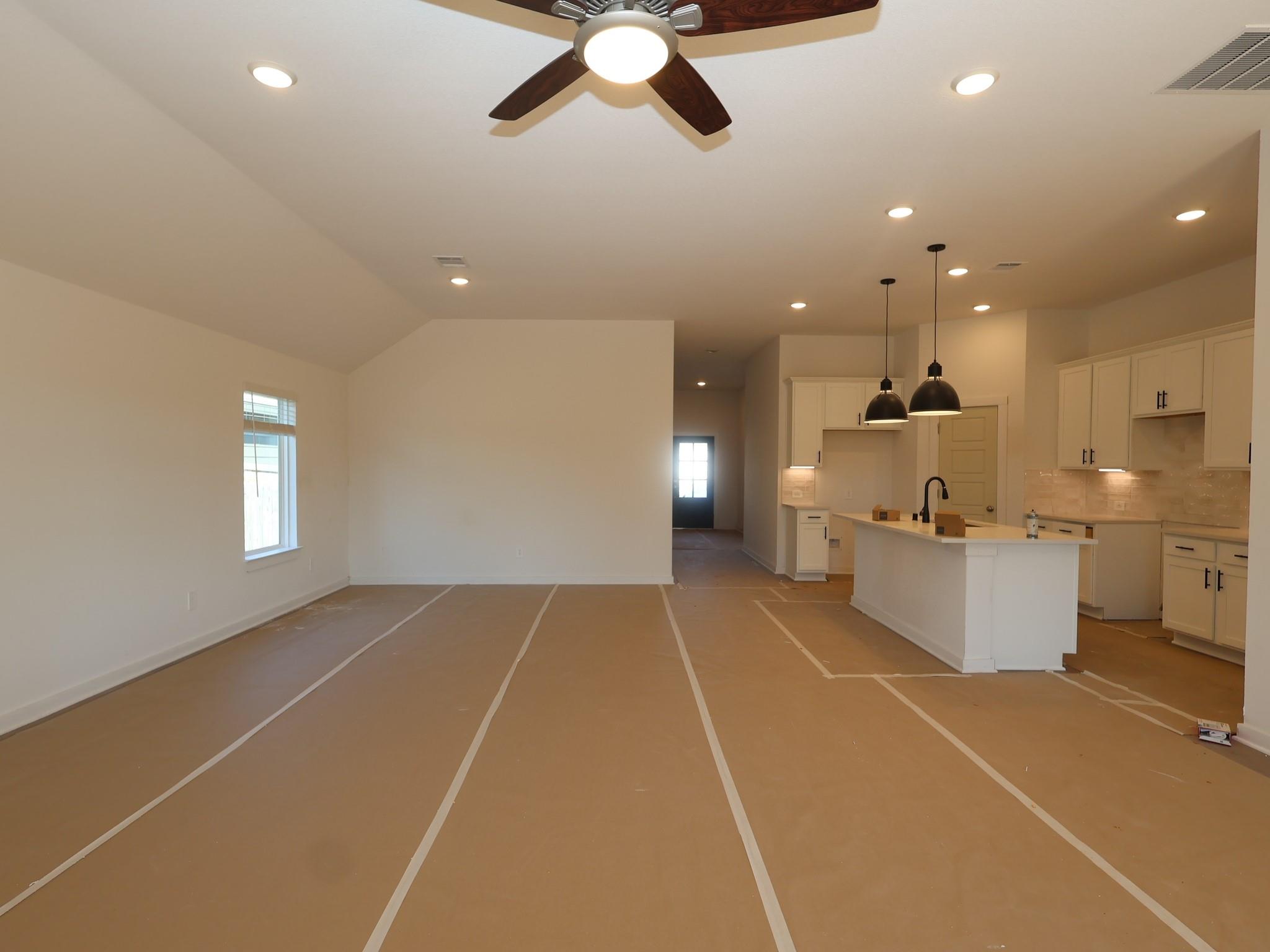 922 Garden Path Drive, Willis Tx 77378 Property Photo 6