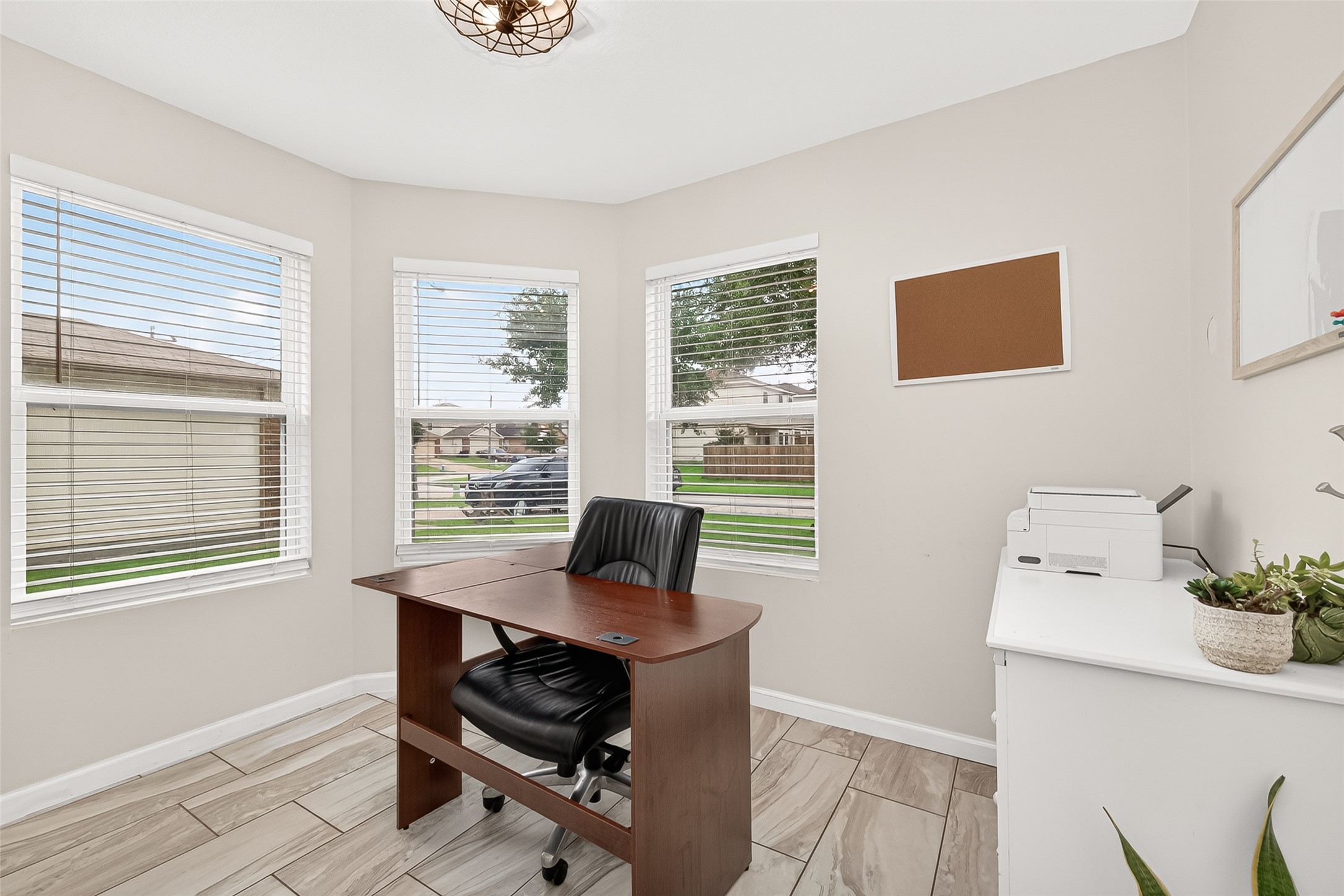 9909 Kingfisher Drive Property Photo 6
