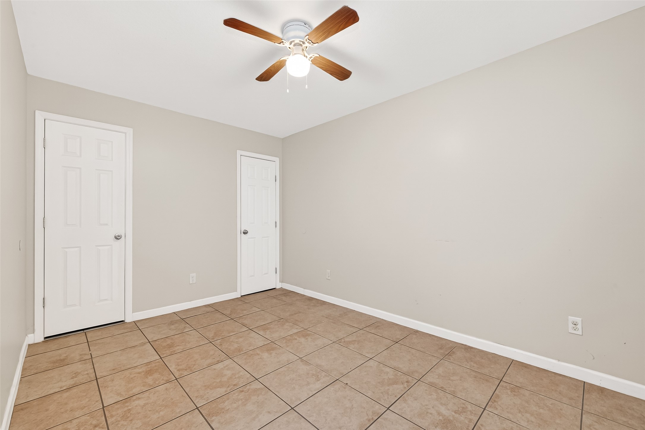 9909 Kingfisher Drive Property Photo 12