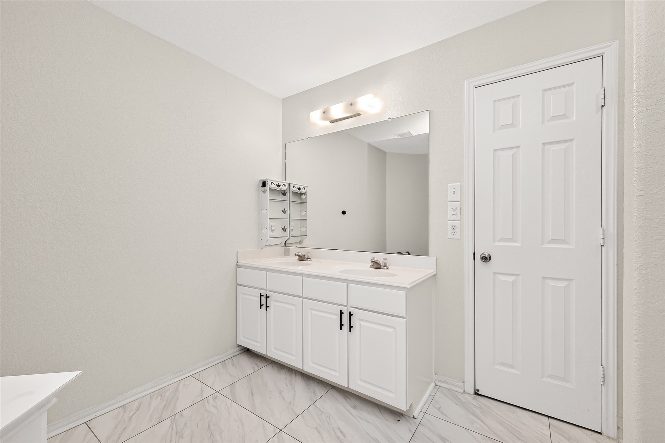 9909 Kingfisher Drive Property Photo 17