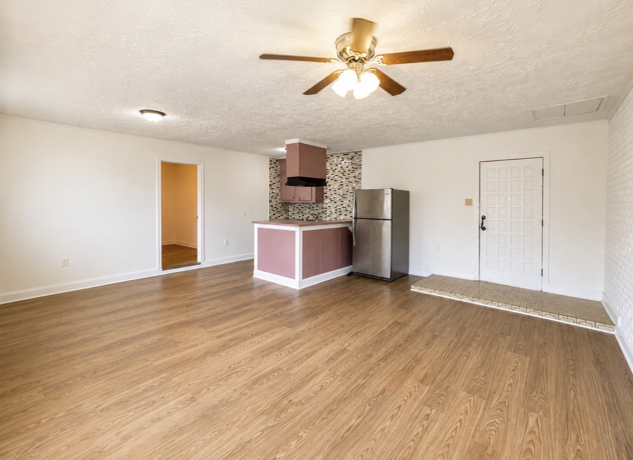 5526 Stonewall Street C Property Photo 3