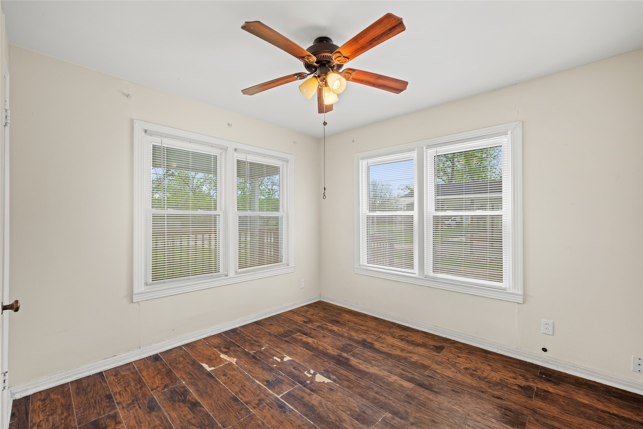 405 N College Street Property Photo 11