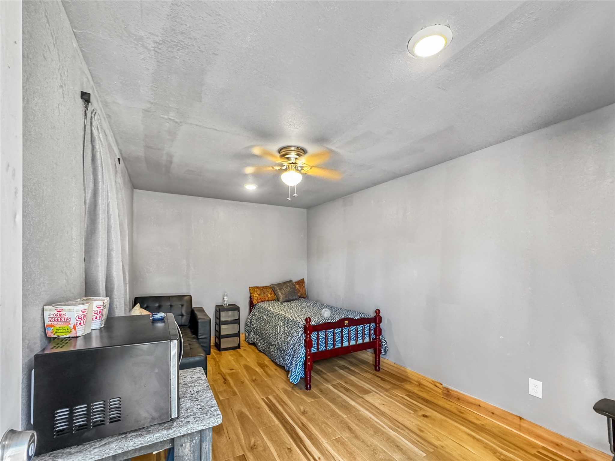 284 County Road 3405 Property Photo 15