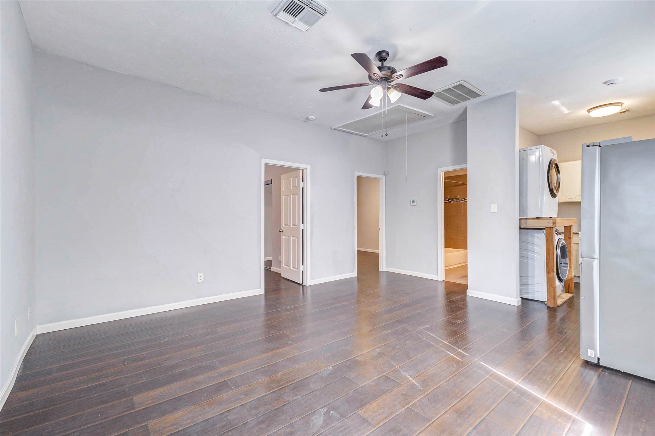 1606 Ruthven Property Photo 8