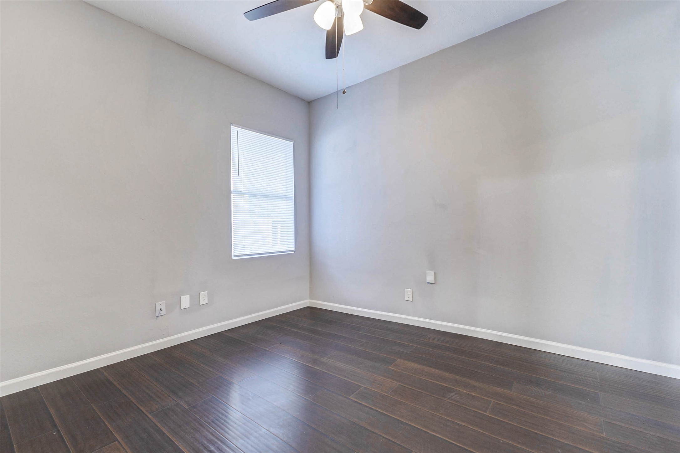 1606 Ruthven Property Photo 12