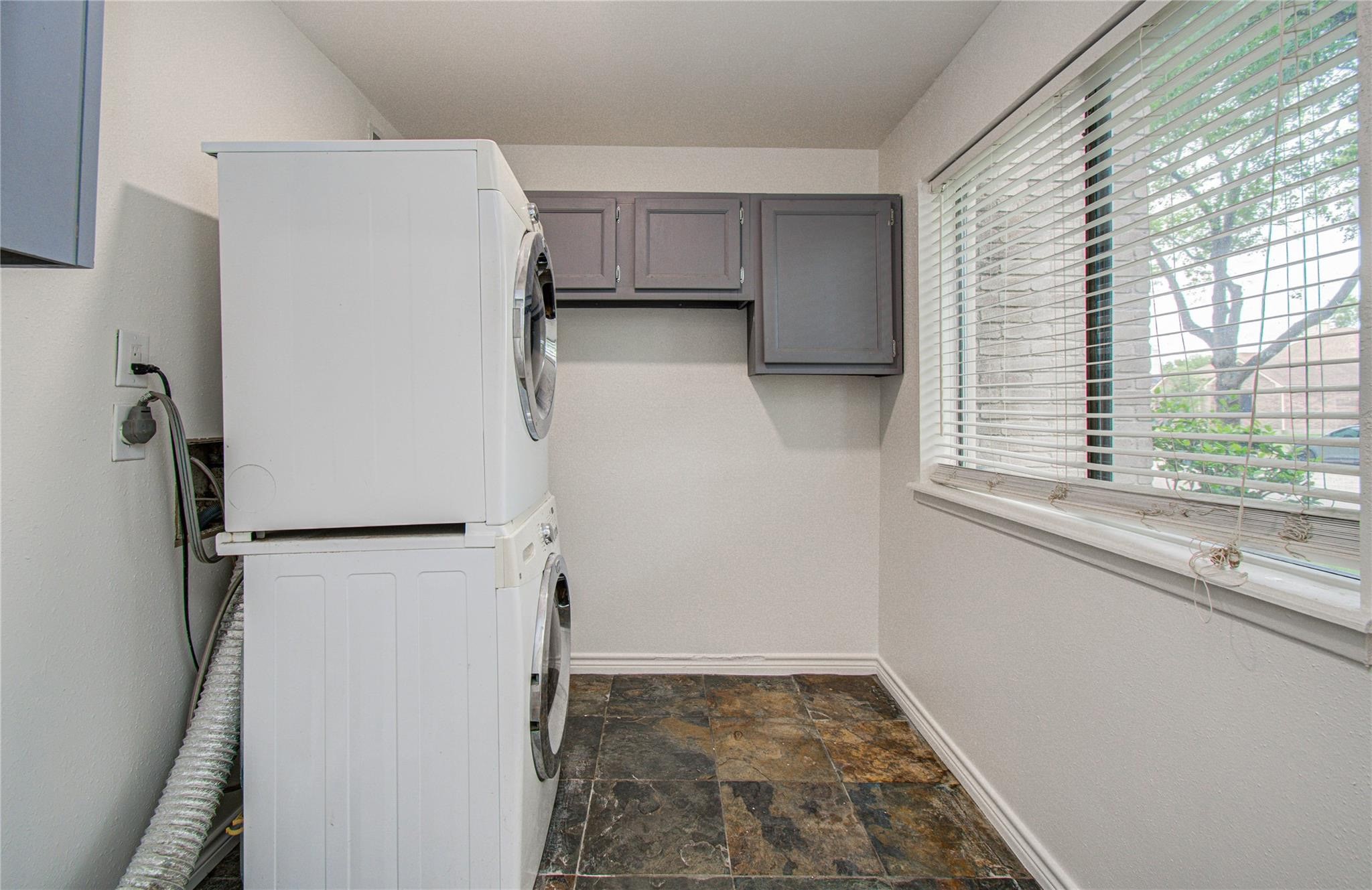 15309 Kingfield Drive 9 Property Photo 10