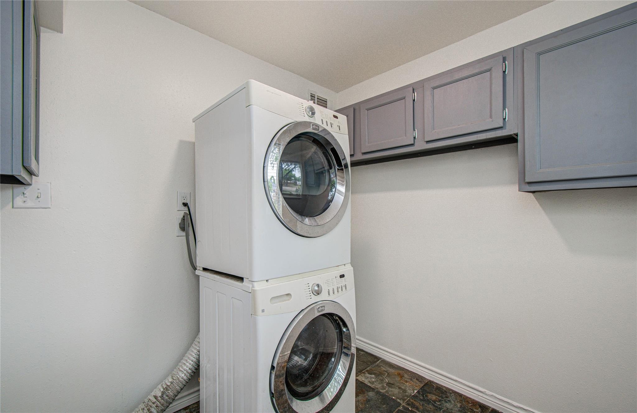 15309 Kingfield Drive 9 Property Photo 11