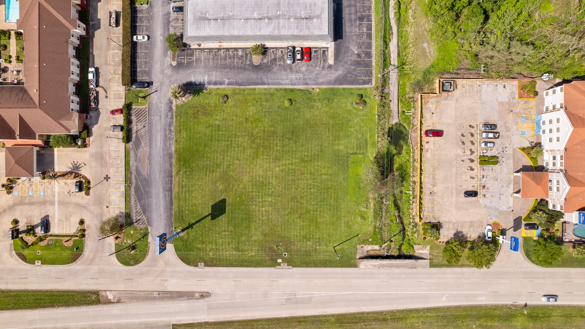 1000 Highway 332 Property Photo 9