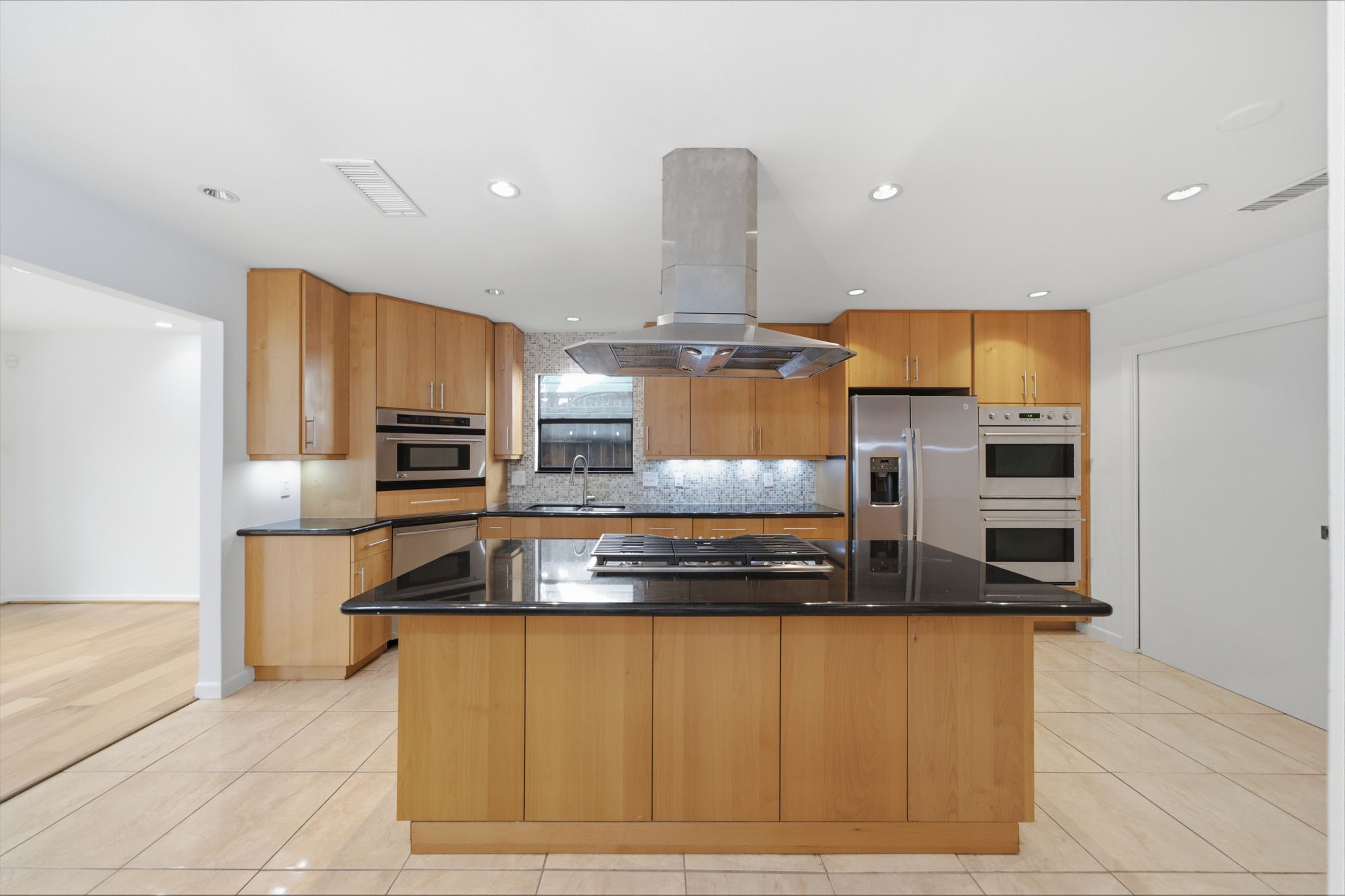 10319 Meadow Lake Lane Property Photo 6