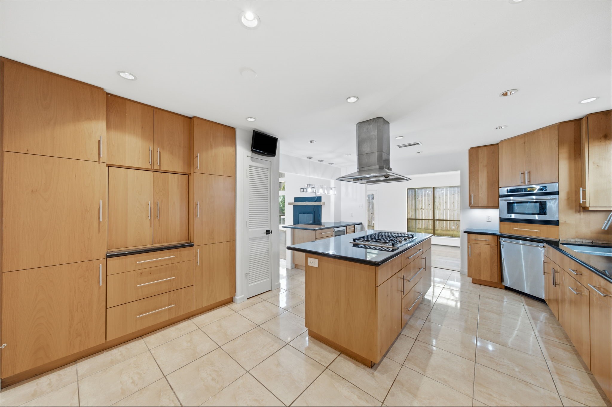 10319 Meadow Lake Lane Property Photo 8