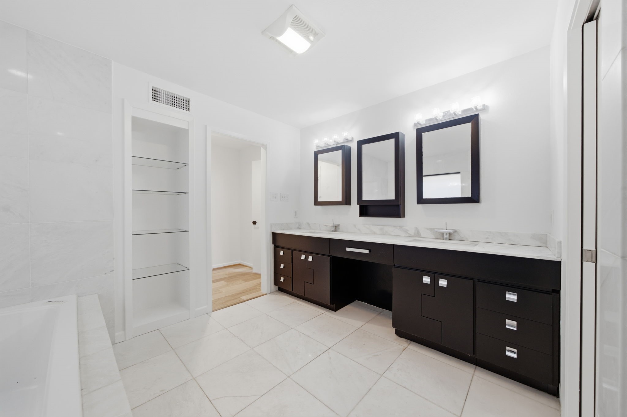 10319 Meadow Lake Lane Property Photo 15