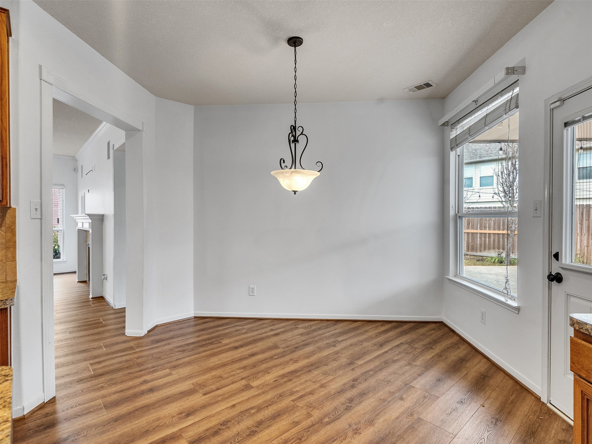 9915 Valance Way Property Photo 14