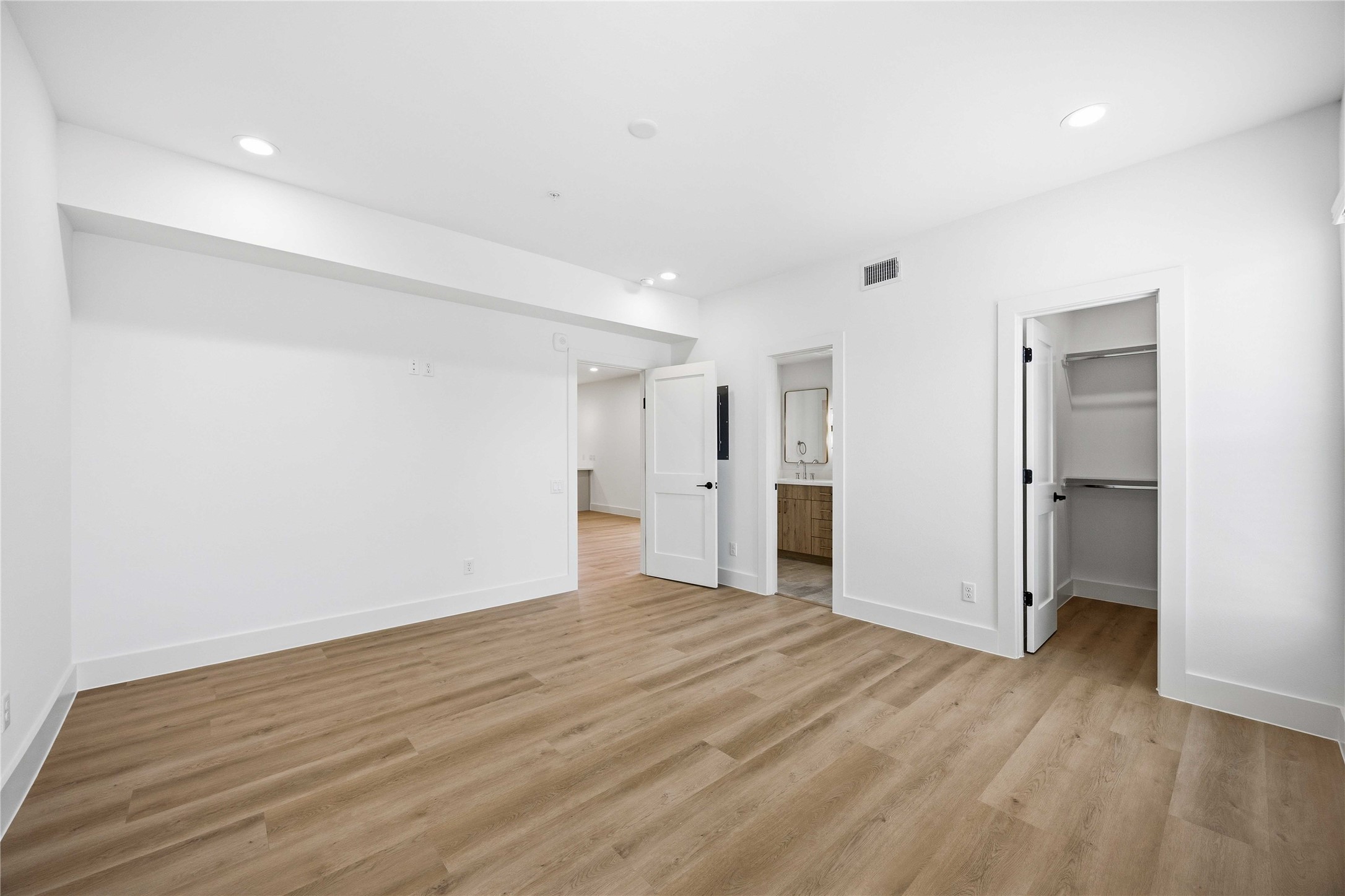 5408 San Jose Street B2 Property Photo 14