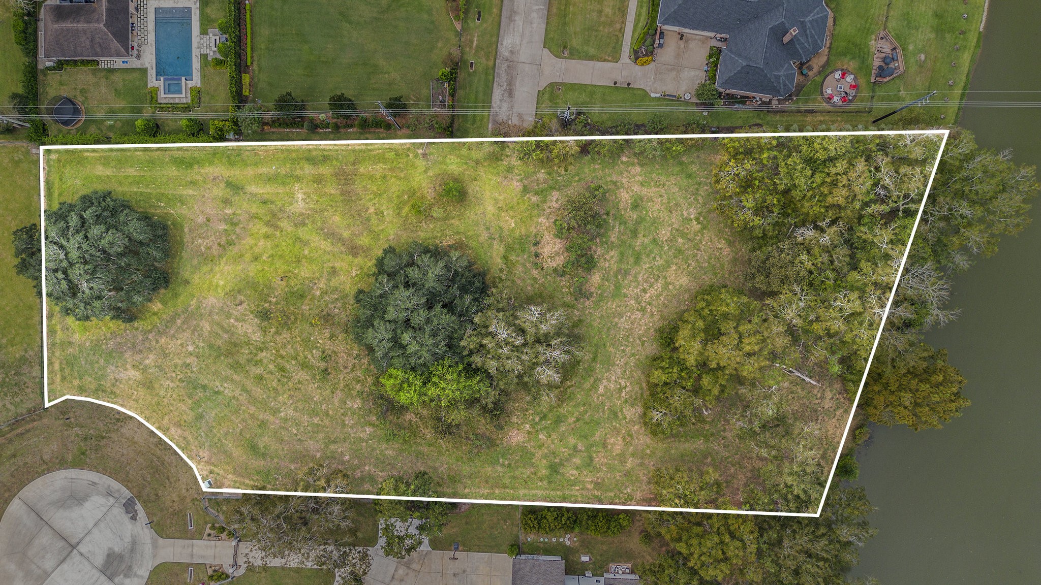30703 Riverlake Road Property Photo 2