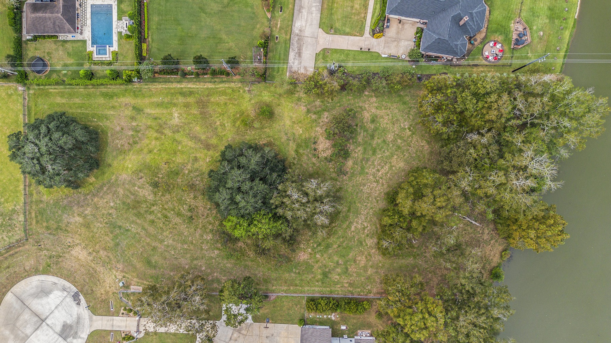 30703 Riverlake Road Property Photo 3