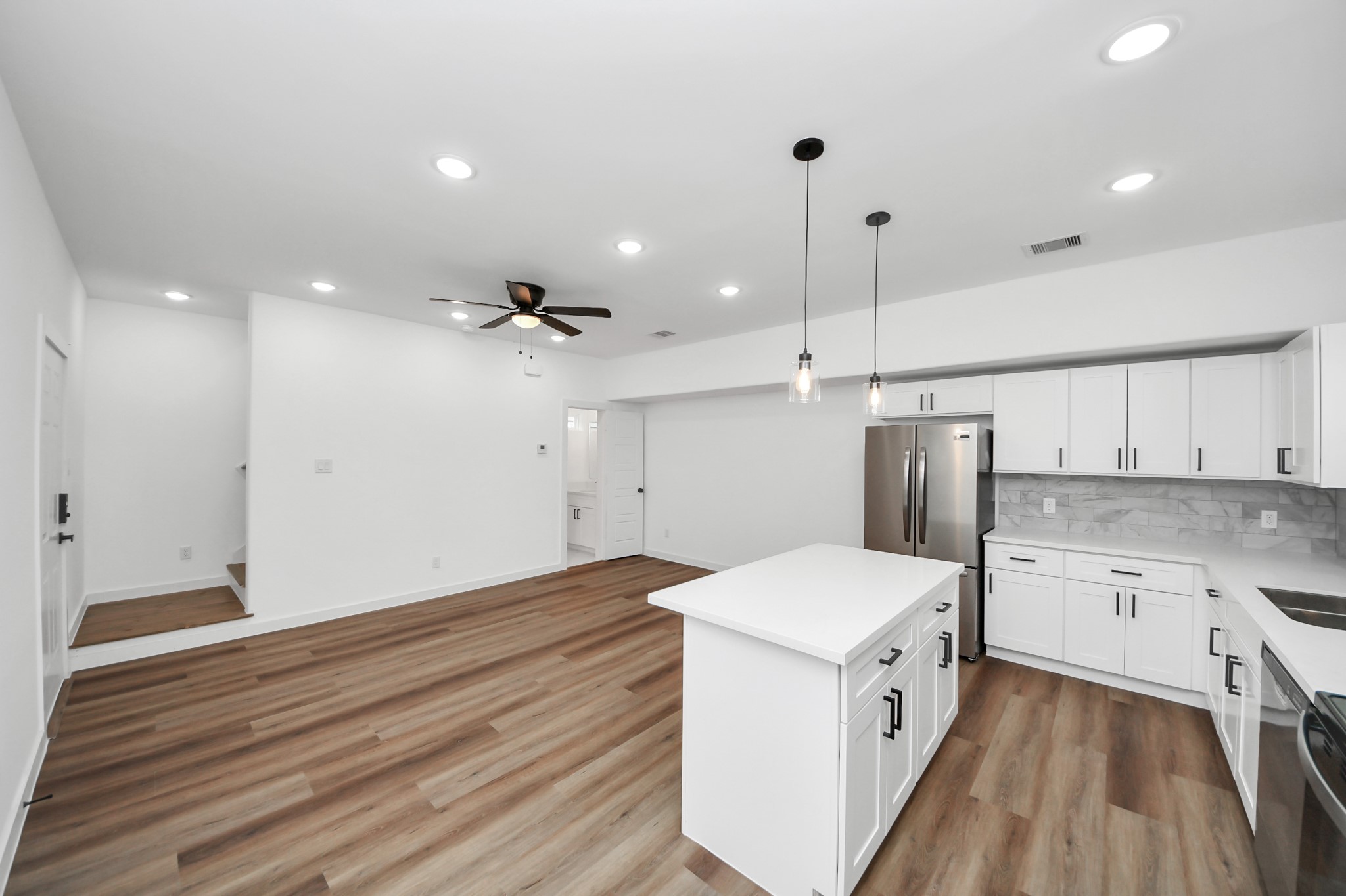 8021 Birmingham Street B Property Photo 14