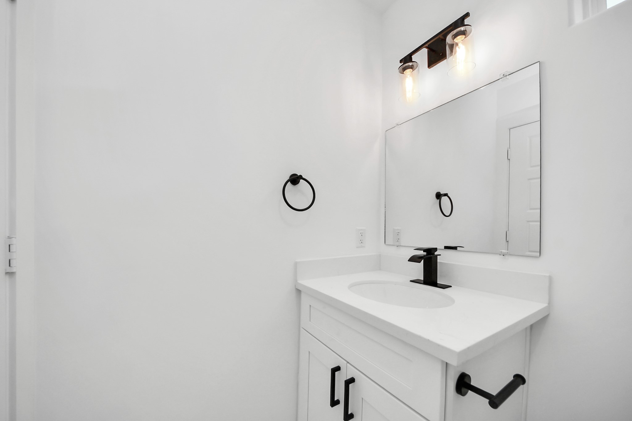 8021 Birmingham Street B Property Photo 18