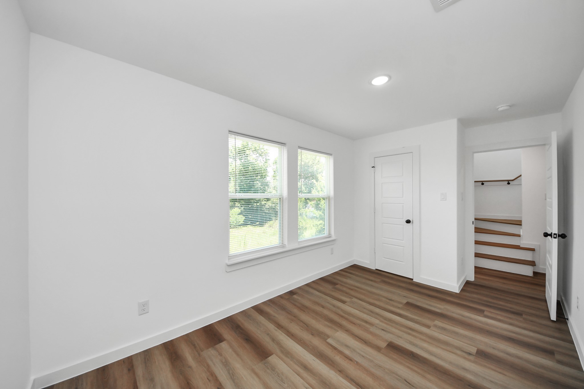 8021 Birmingham Street B Property Photo 20