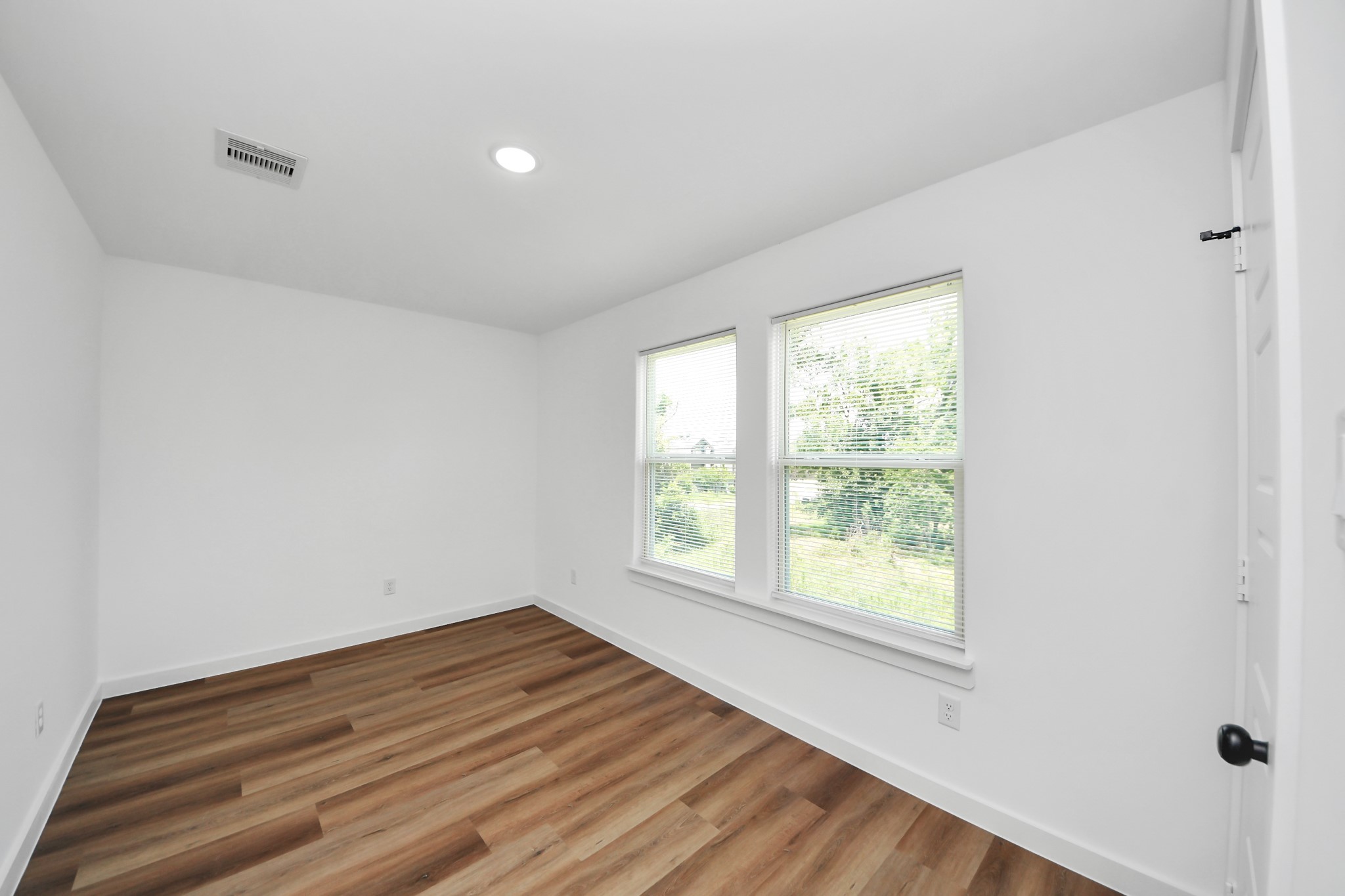 8021 Birmingham Street B Property Photo 21