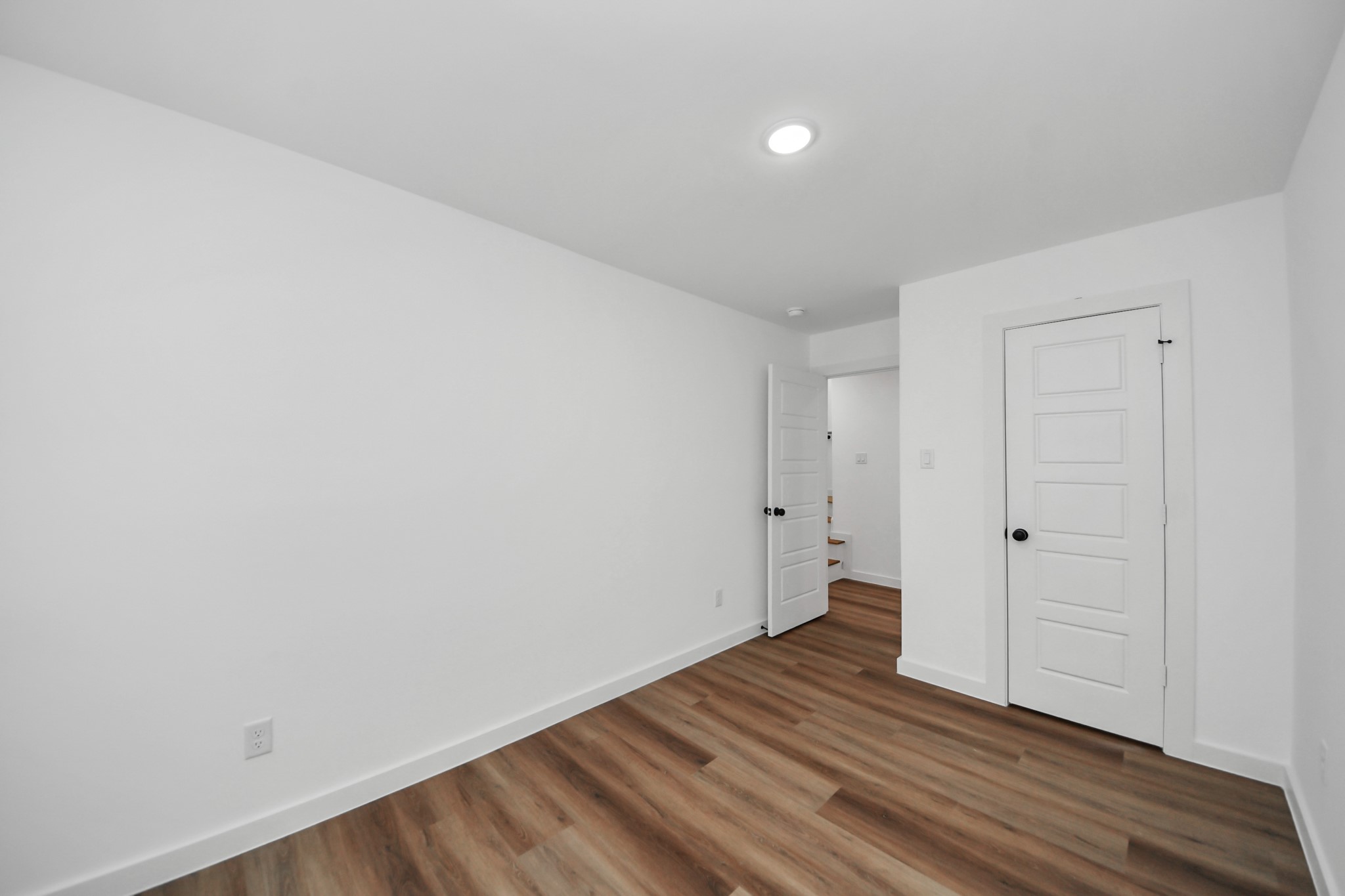 8021 Birmingham Street B Property Photo 22