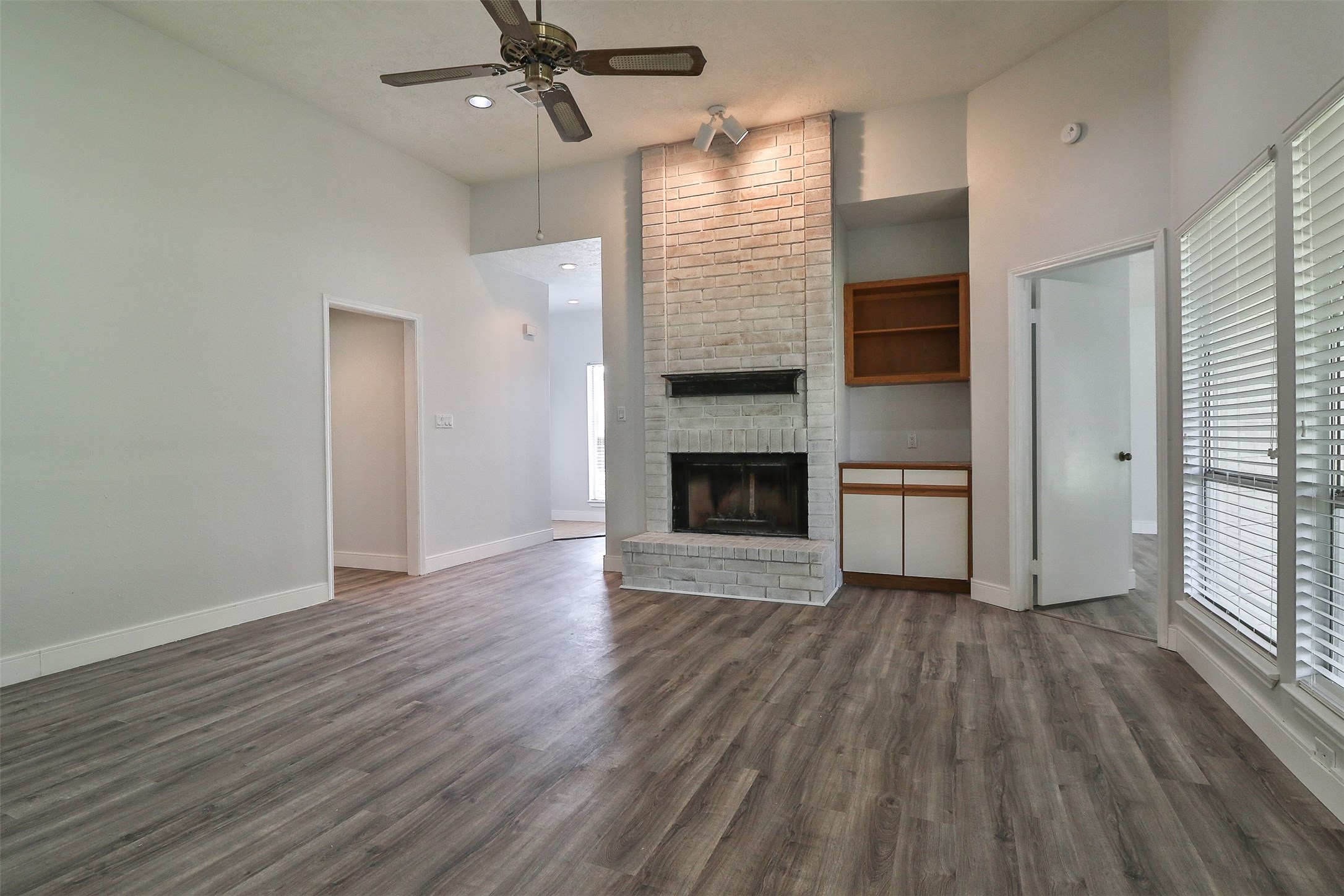 10910 Scenic Drive Property Photo 11