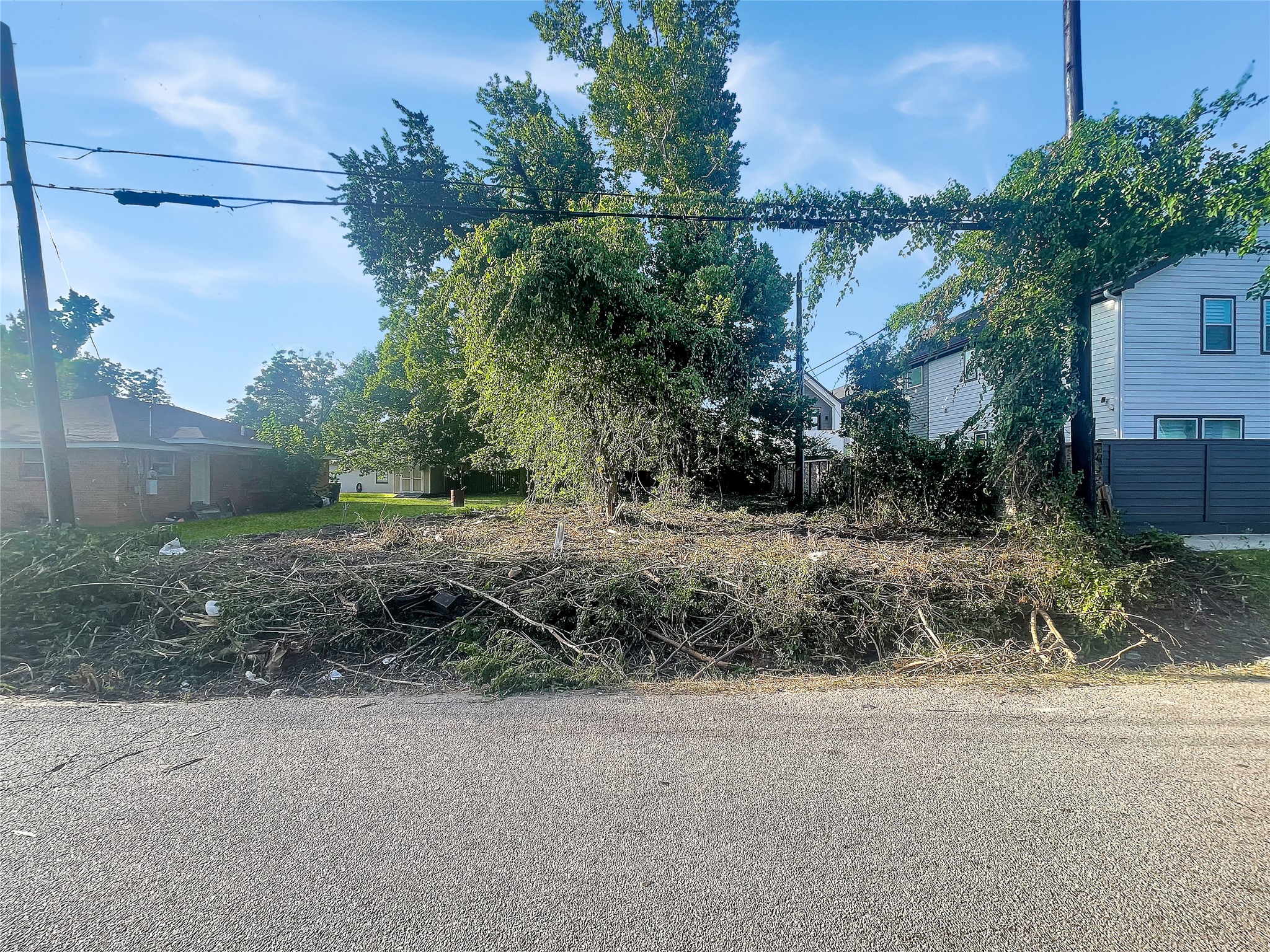 5908 Maxroy Street Property Photo 1