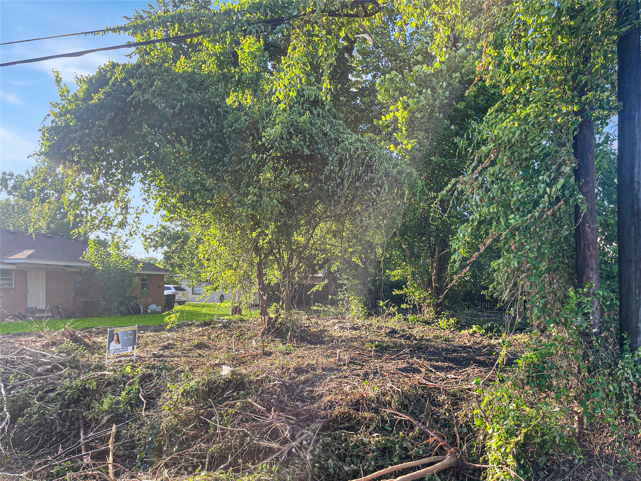 5908 Maxroy Street Property Photo 4