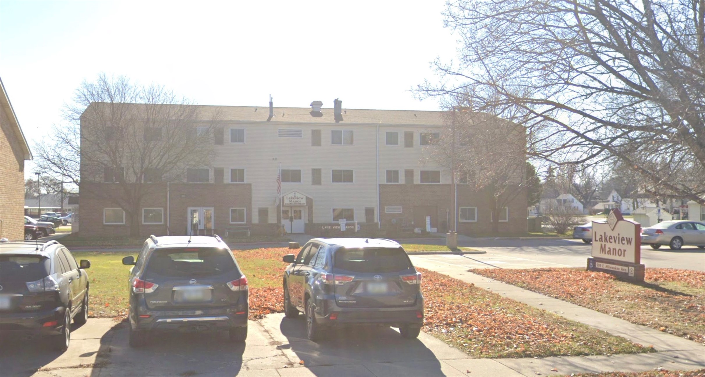 904 E Milwaukee Ave Property Photo 3