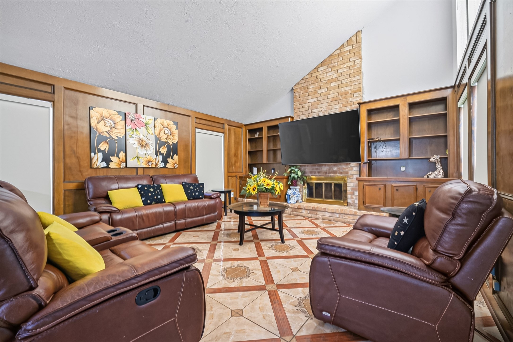 5522 Green Timbers Drive Property Photo 8