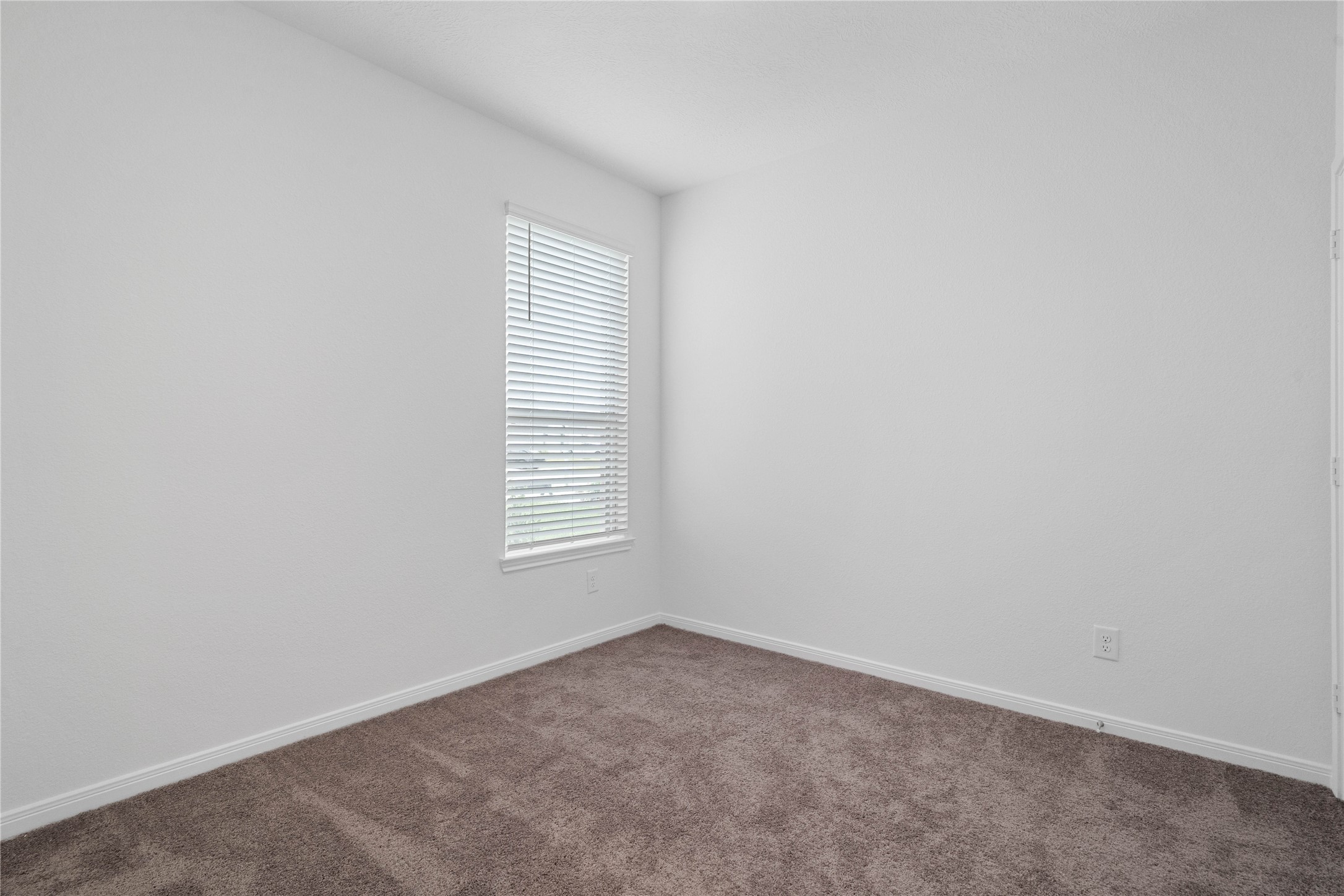 22854 Fulton Landing Drive Property Photo 6