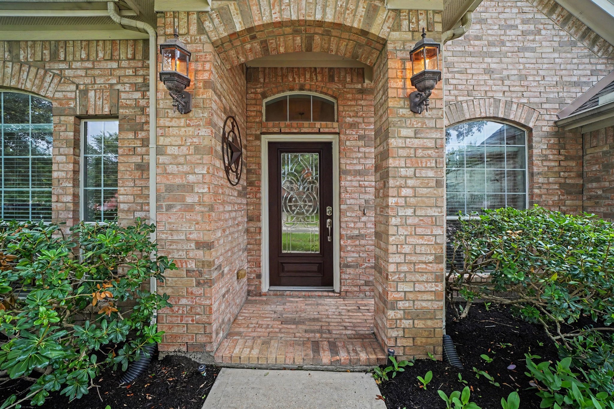 2503 Falcon Knoll Lane Property Photo 3