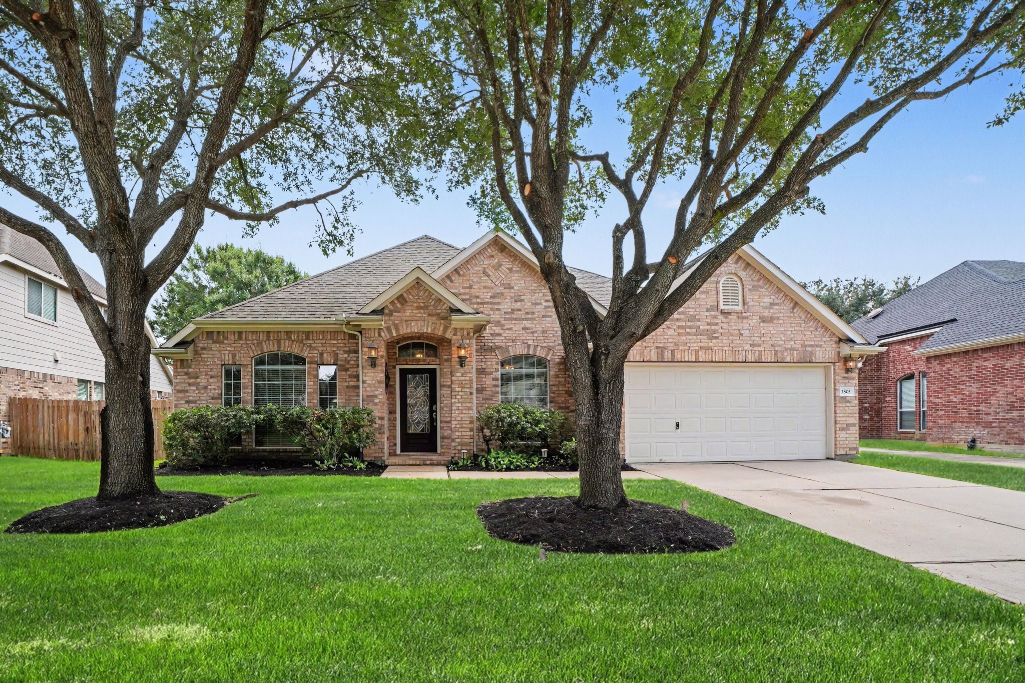 2503 Falcon Knoll Lane Property Photo 4
