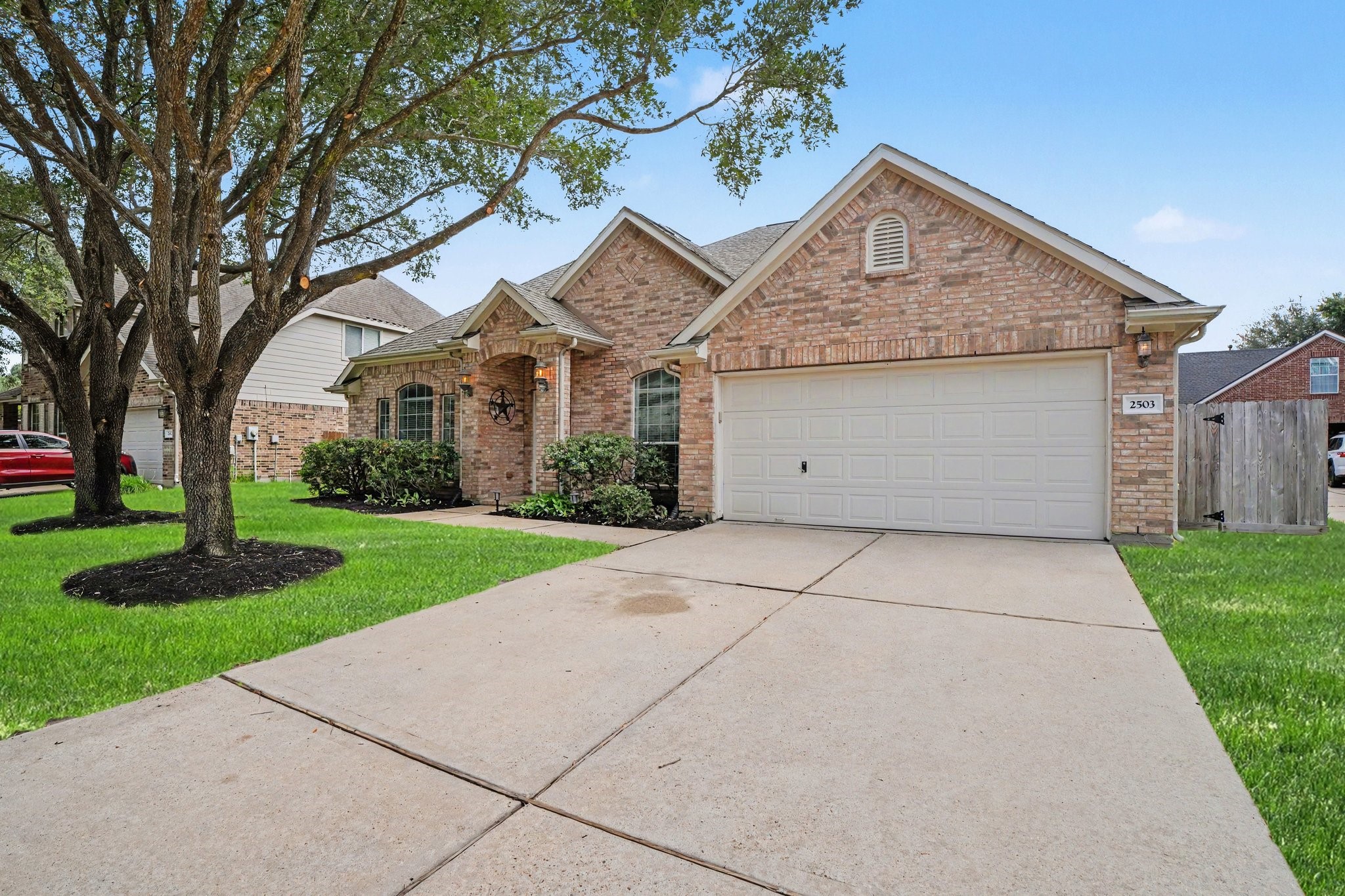 2503 Falcon Knoll Lane Property Photo 6
